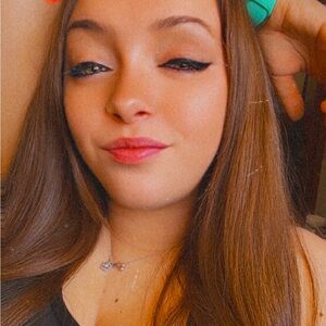 Meet your Posher, Lucinda